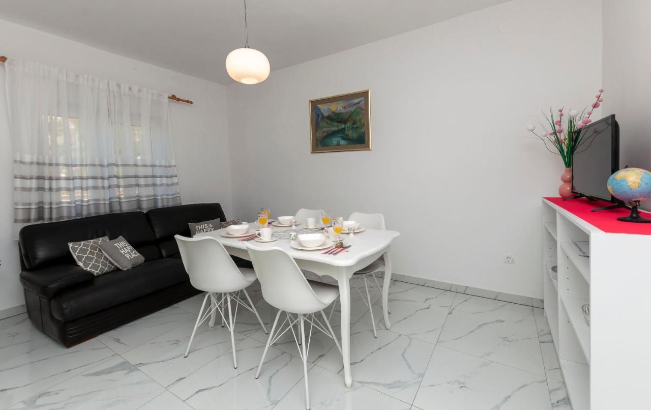 Apartments Jasna Omiš Exteriér fotografie